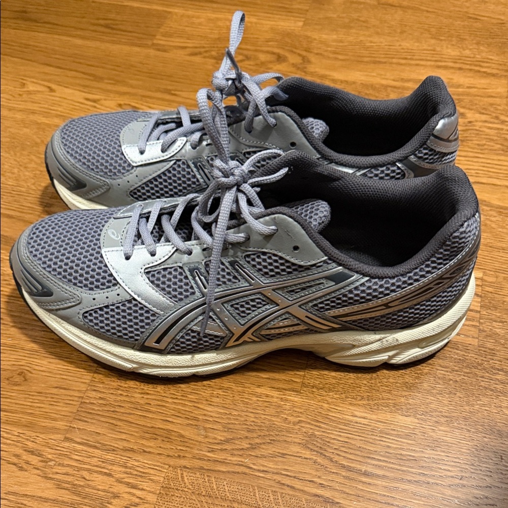 Asics Gray and Silver Mesh Running Shoes